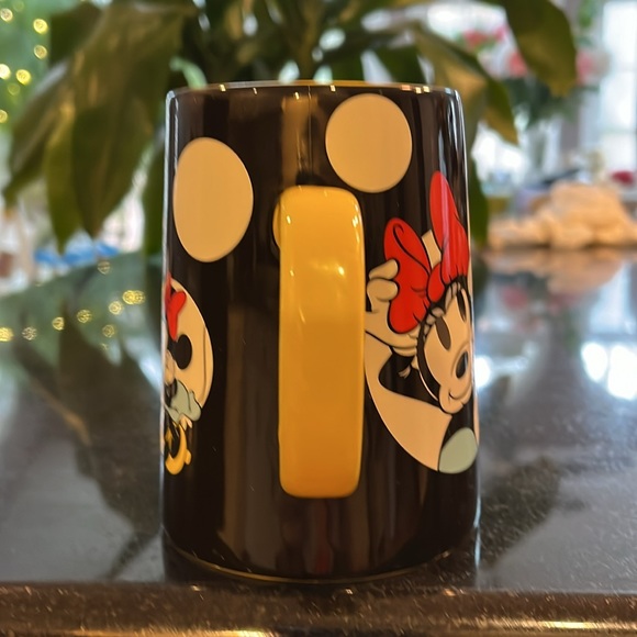 Tall Disney Minnie Mouse Black Yellow Polka Dots Mug Cup - Rare - Picture 2 of 9